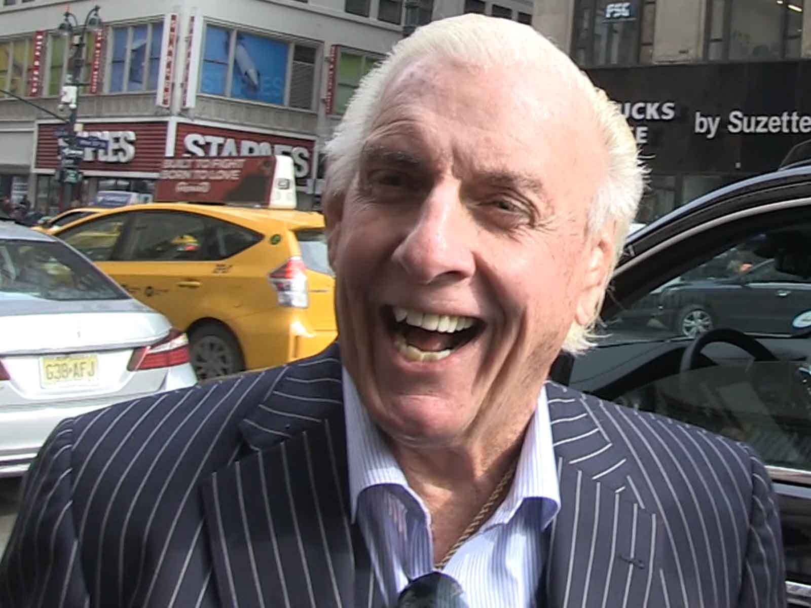 ric-flair-not-under-non-compete-clause