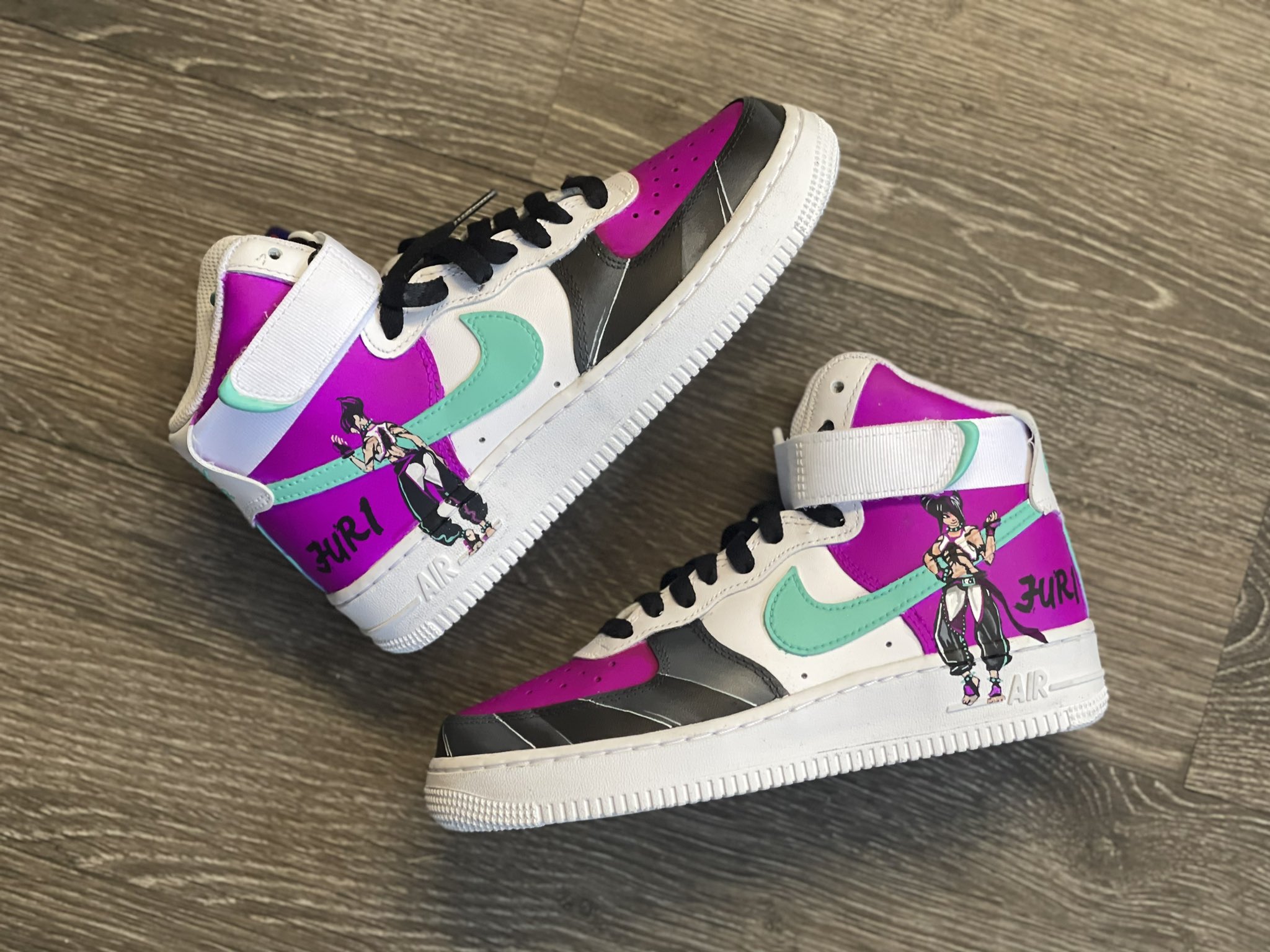 Nike Air Force 1 hello Kitty